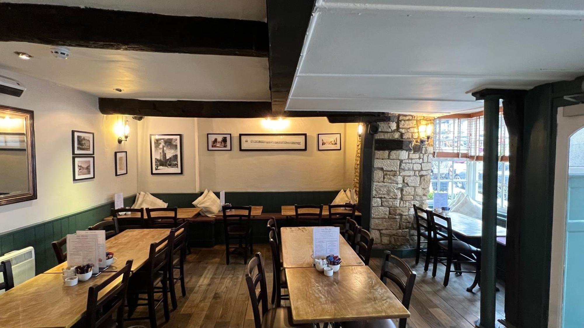 Priory Tearooms Burford With Rooms المظهر الخارجي الصورة