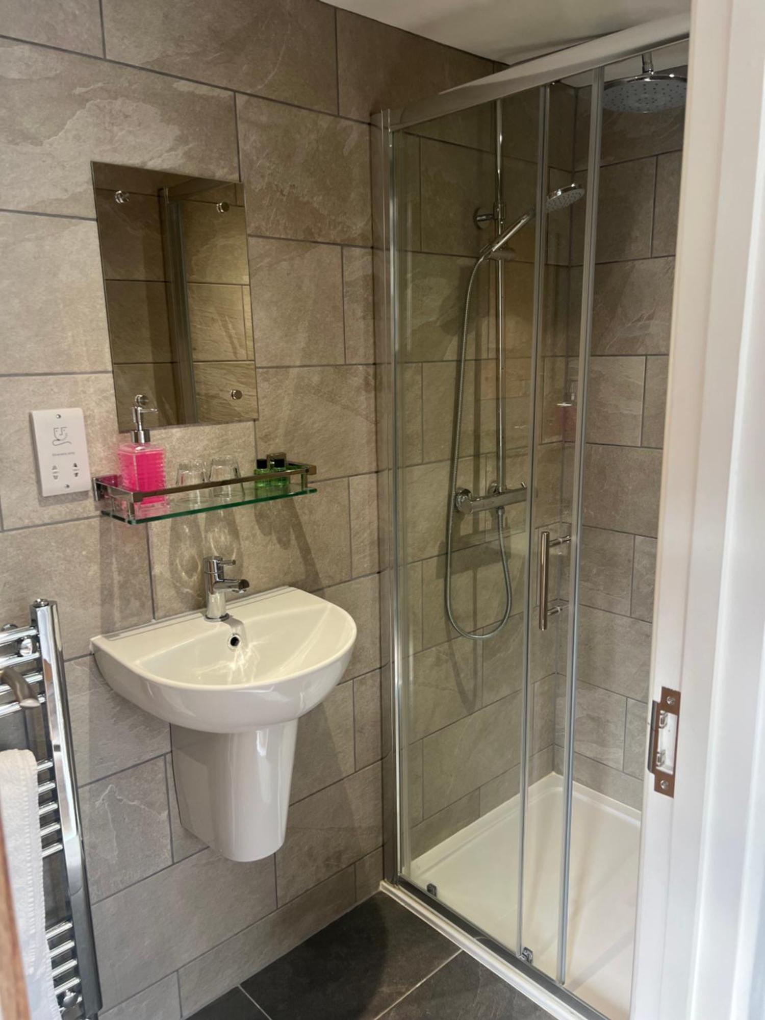 Priory Tearooms Burford With Rooms المظهر الخارجي الصورة