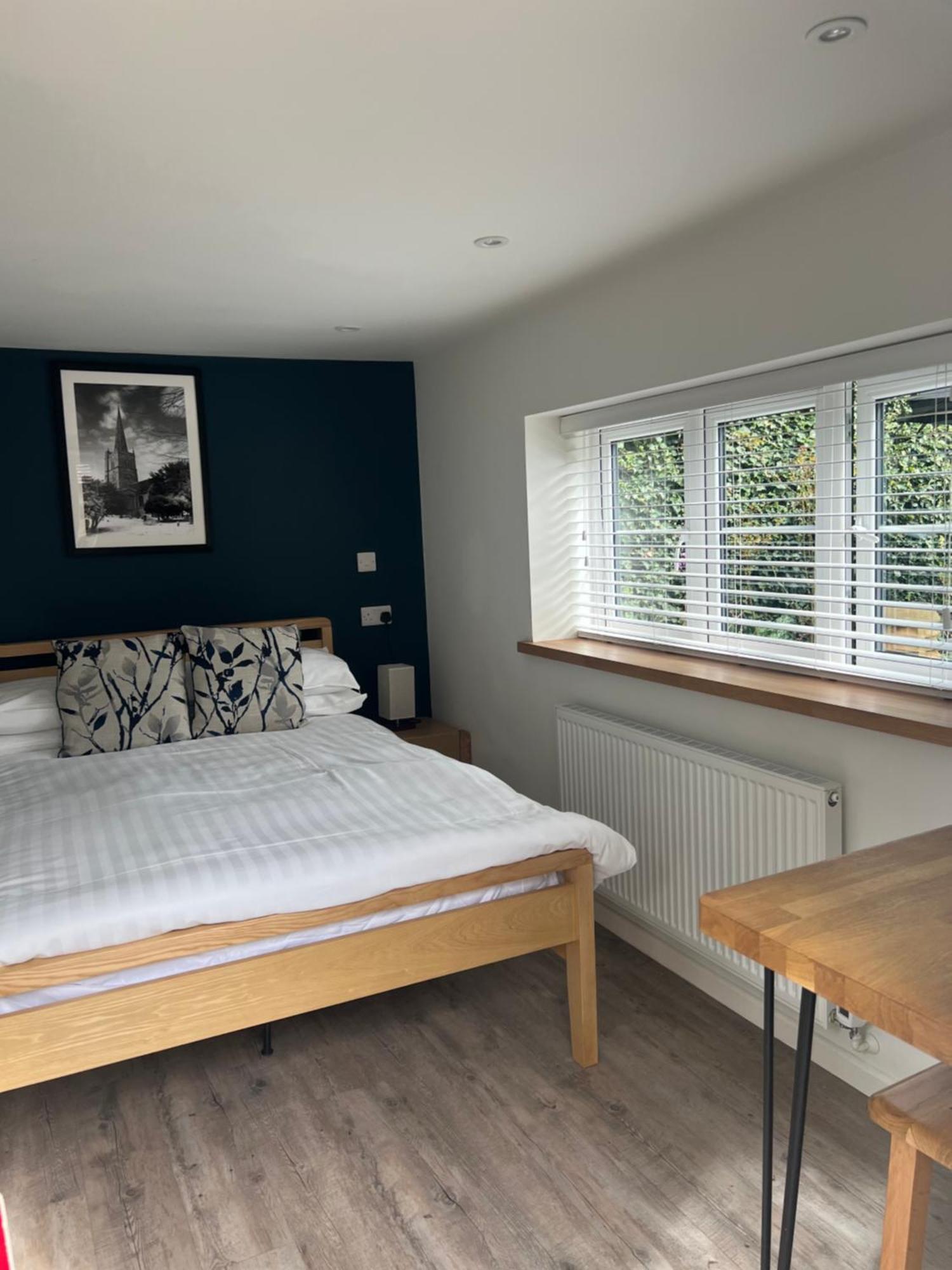 Priory Tearooms Burford With Rooms المظهر الخارجي الصورة