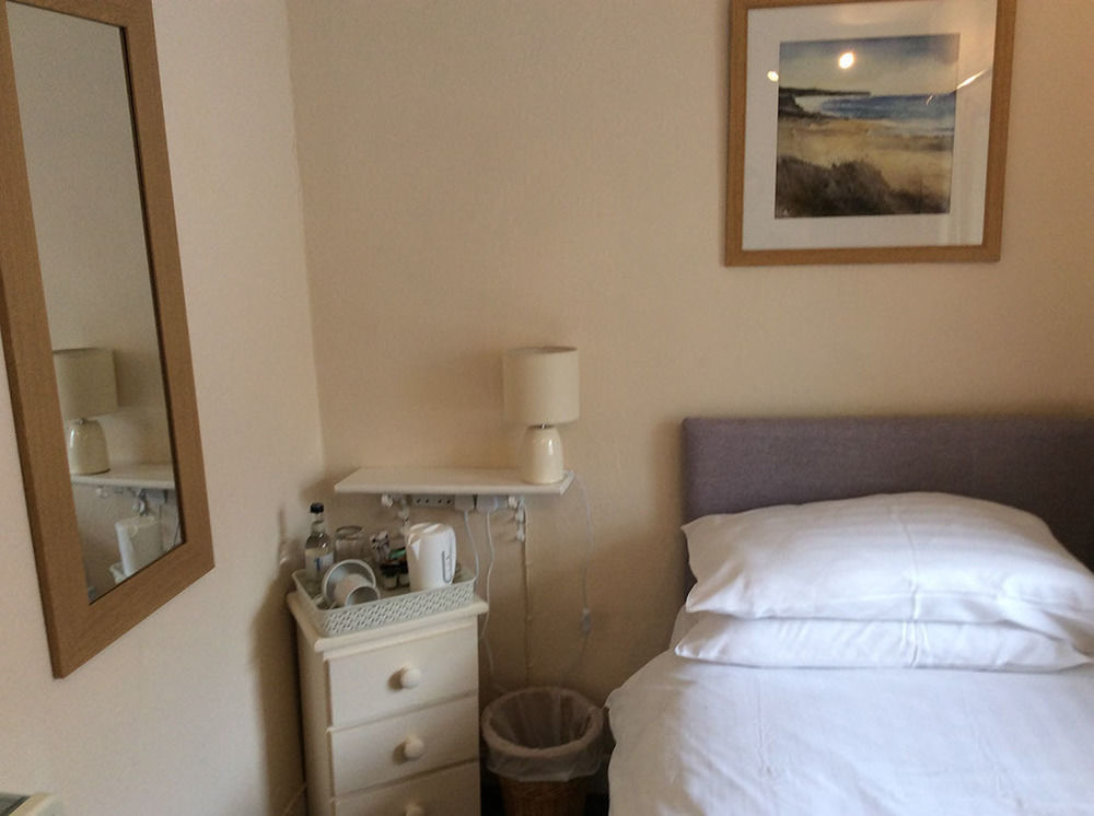 Priory Tearooms Burford With Rooms المظهر الخارجي الصورة