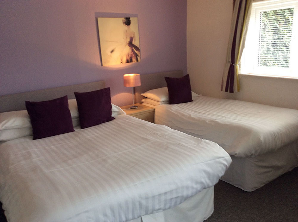 Priory Tearooms Burford With Rooms المظهر الخارجي الصورة