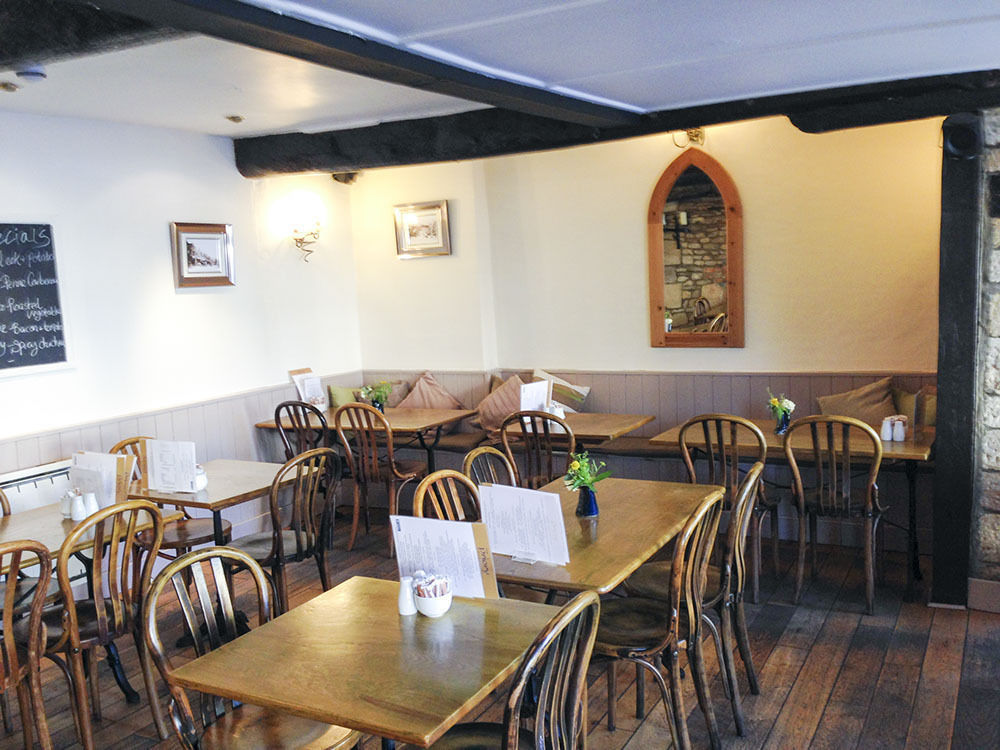 Priory Tearooms Burford With Rooms المظهر الخارجي الصورة